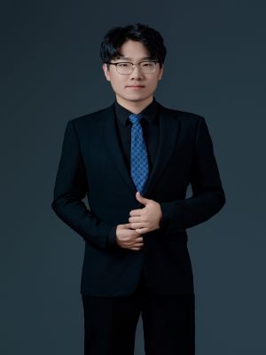 李硕律师